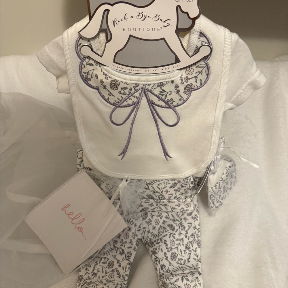 White and Purple Scalloped Newborn set with Bib with bow design